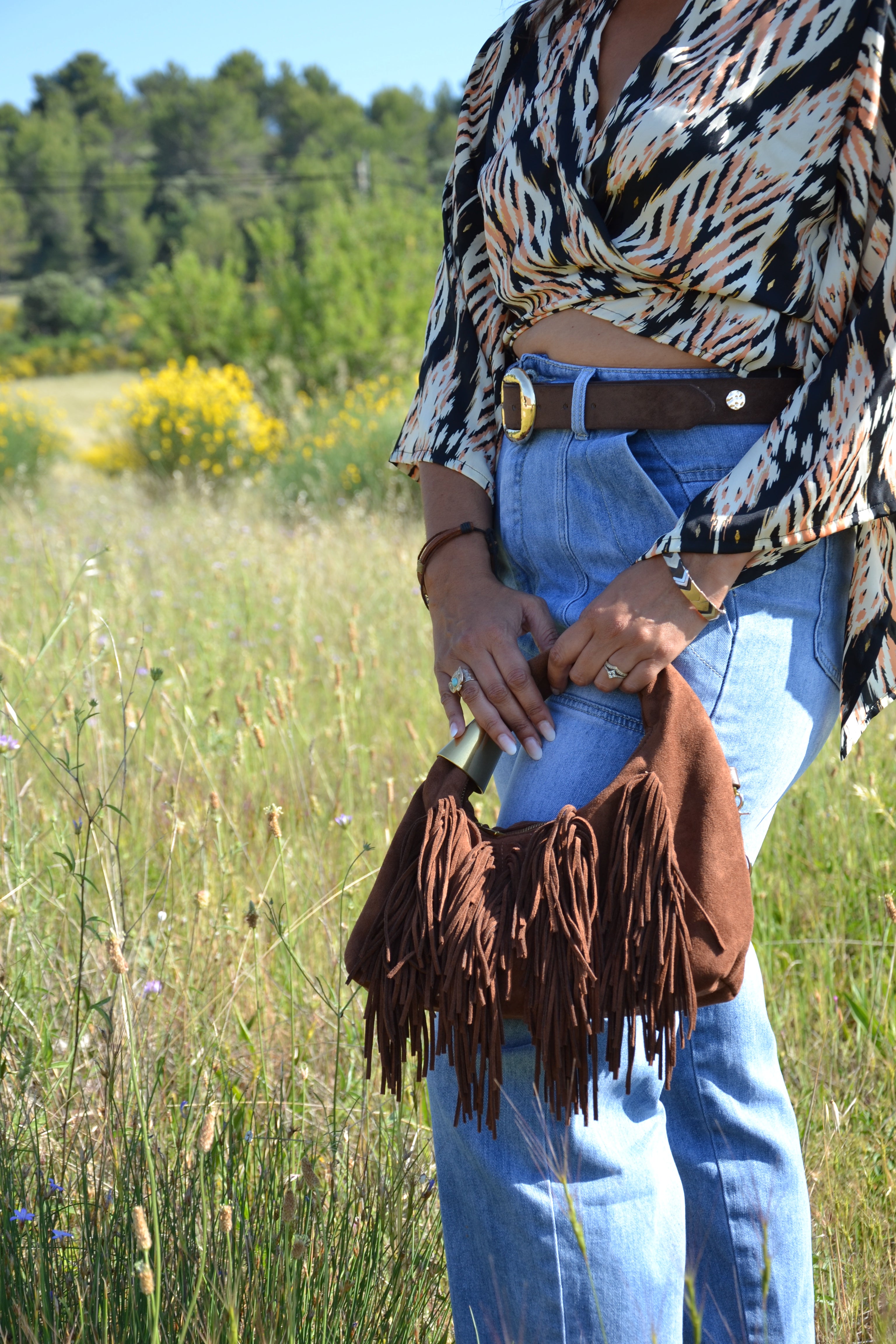 Fringe Bag — Pochette à franges · Effet daim camel